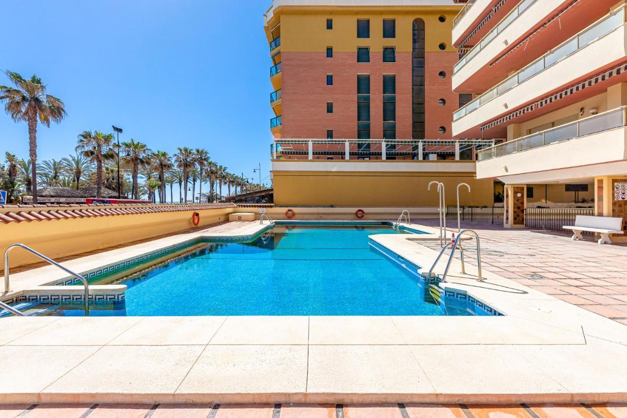 797 Holiday Rentals - Amplio Piso Con Terraza En Primera Linea De Playa Torremolinos Exterior photo